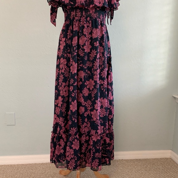 Lulus Love And Blooms Navy Floral Off-the-Shoulder Maxi NWT - Picture 11 of 16